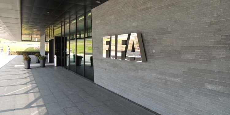 Juventus, Real Madrid y Barcelona promueven acciones legales contra UEFA y FIFA