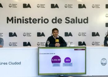 Quirós anunció que la semana próxima comenzarán a enviar turnos para terceras dosis