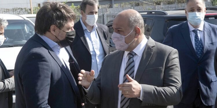 Manzur y Santoro visitaron el viaducto que permitirá al Belgrano Sur llegar a Constitución