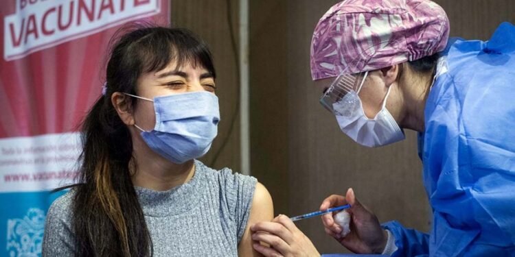 Vizzotti: “Tenemos stock de vacunas asegurado para avanzar”