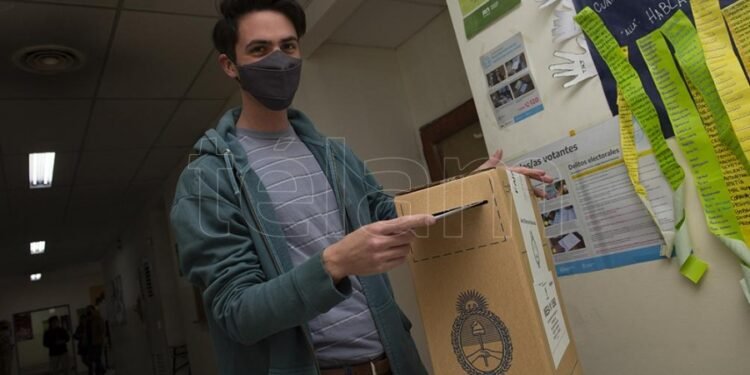 El FdT recuperó terreno en Buenos Aires, JxC mantuvo ventaja y el Presidente convocó a nueva etapa