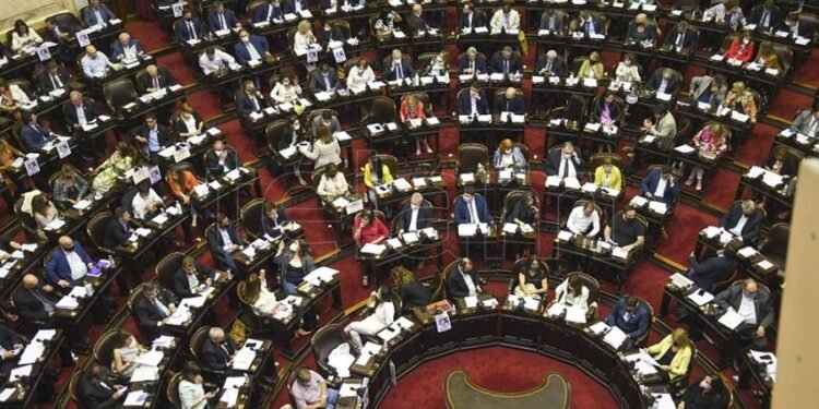 El Gobierno prorrogó las sesiones ordinarias del Congreso hasta fin de año