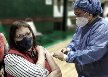 “Es muy probable que las vacunas sirvan para la variante Ómicron”