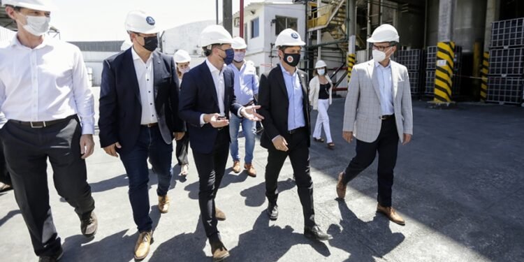 El programa de reconstrucción provincial de Kicillof tendrá eje en la obra pública