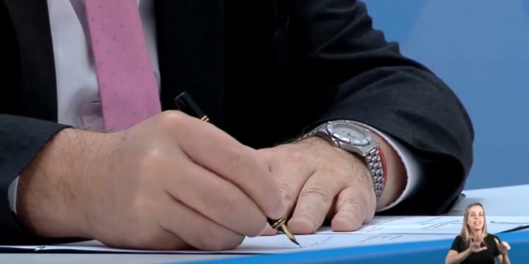 Amplían las becas del programa Progresar para jóvenes de entre 16 y 24 años