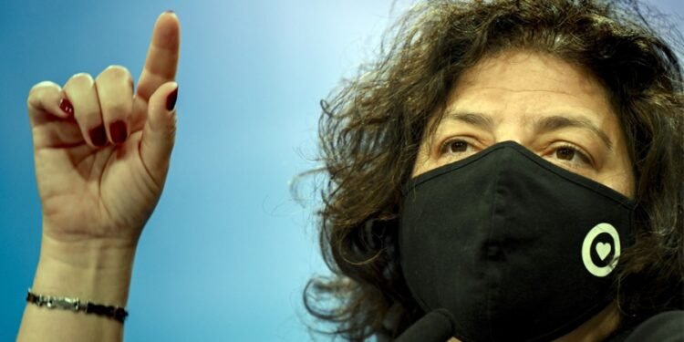 “Hasta que no accedan a la vacuna todos los países no daremos vuelta la página”