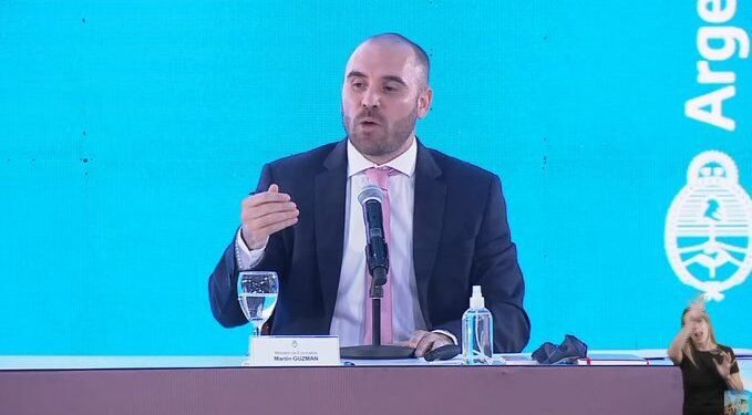 Guzmán: “La diferencia con el Fondo es un programa de ajuste versus uno de crecimiento”