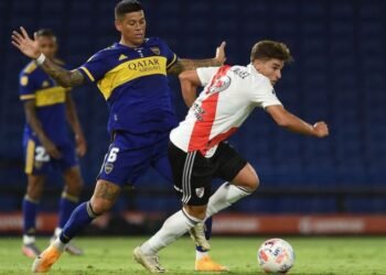 Disney-Fox deberá vender alguna de sus señales deportivas y transmitir gratis partidos de Boca y River