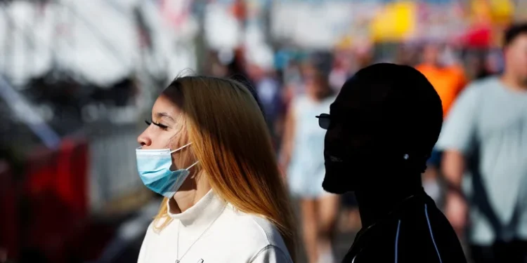 Los casos de coronavirus en Estados Unidos bajaron un 64% en las últimas dos semanas