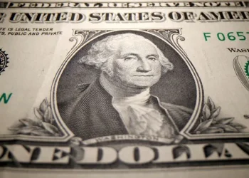 Dólar hoy: la cotización libre cae a $211, su precio más bajo en un mes