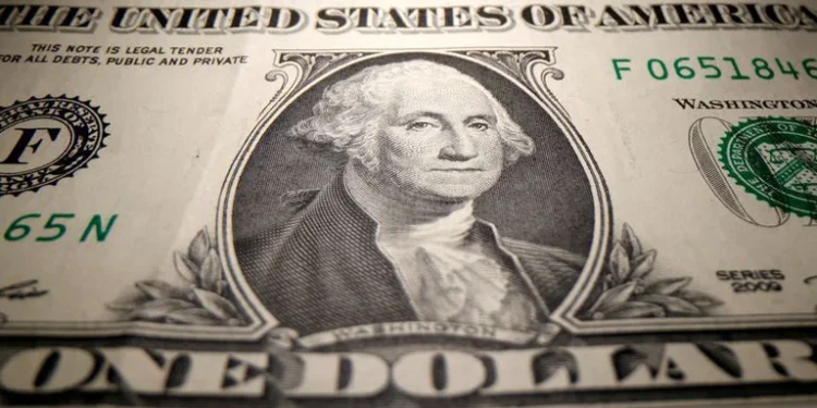 Dólar hoy: la cotización libre cae a $211, su precio más bajo en un mes