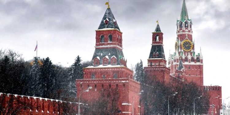 Rusia paga intereses de deuda externa y evita el default