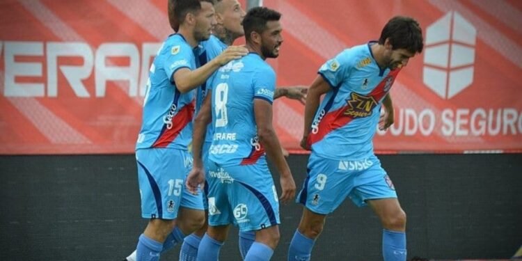 Arsenal se mide con Chaco For Ever en el estadio de Unión por la Copa Argentina