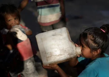 El drama de la pobreza infantil: hay 5,5 millones de menores de 14 años que no cubren sus necesidades básicas