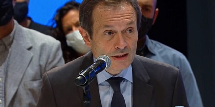 El Gobierno anunció un proyecto para regular las redes sociales y “que dejen de intoxicar” a la democracia