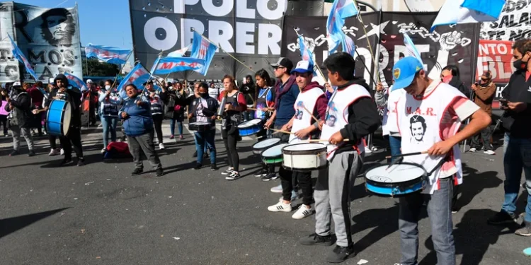 Marcha Federal Piquetera: las columnas se concentran en distintos puntos de la Ciudad y complican el tránsito porteño