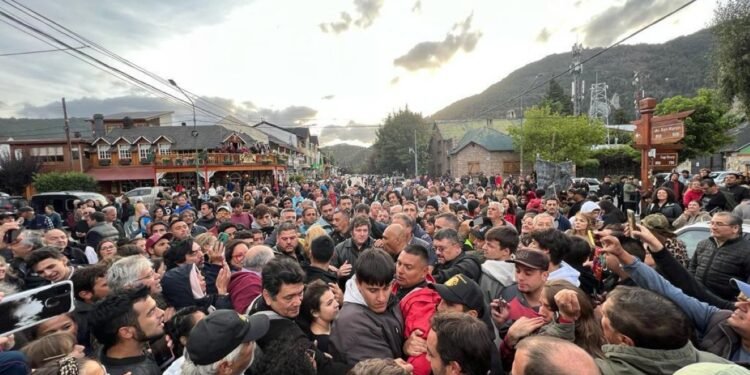 Javier Milei cerró su gira por la Patagonia: insultos a “la casta” y la revelación de uno de sus eventuales ministerios