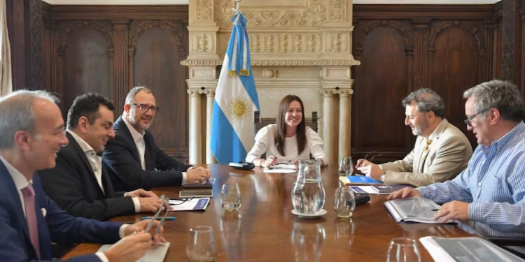 El Gobierno convocará a los gremios nacionales docentes y prepara un decreto para neutralizar un eventual paro