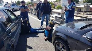 Pánico en la Autopista 25 de Mayo