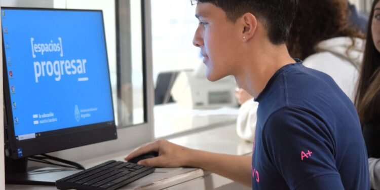 Javier Milei disolvió tres fondos fiduciarios: uno afecta al Progresar