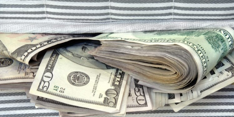 Los bancos anunciaron una fuga de 580 millones de dólares en octubre tras el blanqueo