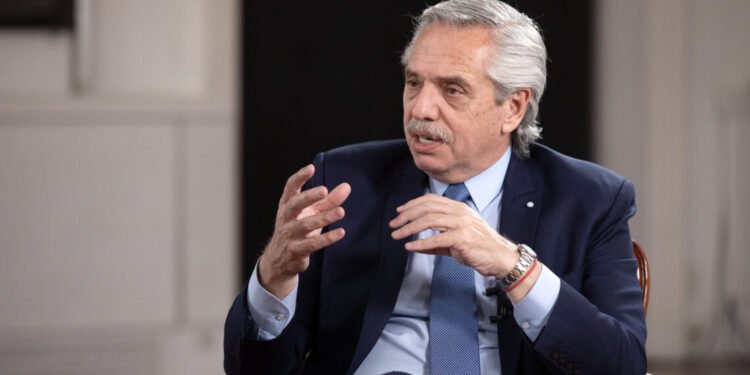 Indagatoria a Alberto Fernández por la causa de los seguros