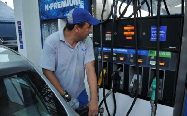 Por tercer mes consecutivo vuelven a aumentar los precios de la nafta