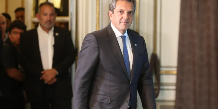 Interna en el peronismo: Massa la ve de afuera