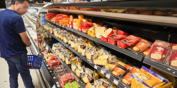 Crisis en el agro: Importaciones de alimentos se dispararon 82% en un año