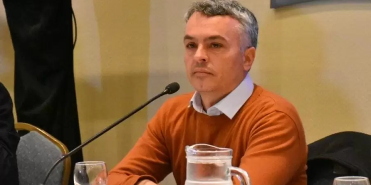 El diputado Paulón criticó la idea de que la Marcha Federal LGBTIQ+ fue política y convocada por el kirchnerismo