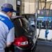 YPF anunció que bajará 4% los precios de la nafta y el gasoil