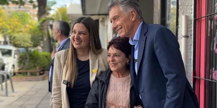 Macri presente en la campaña de Lospennato
