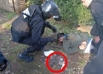 Dos disparos de Byrna: La Policía Municipal evitó un robo y redujo a un delincuente usando armas no letales