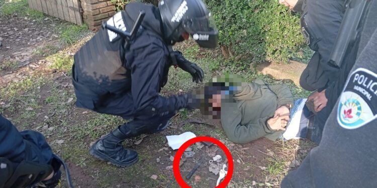 Dos disparos de Byrna: La Policía Municipal evitó un robo y redujo a un delincuente usando armas no letales