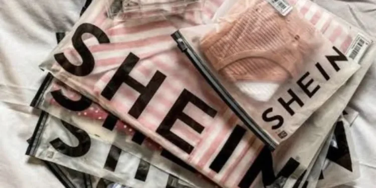 Empresarios preparan “ley anti Shein” por auge importador.