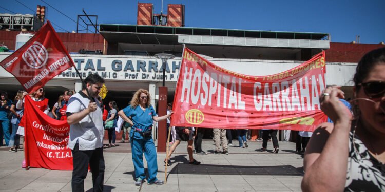 Bono en la mira: Garrahan se moviliza.