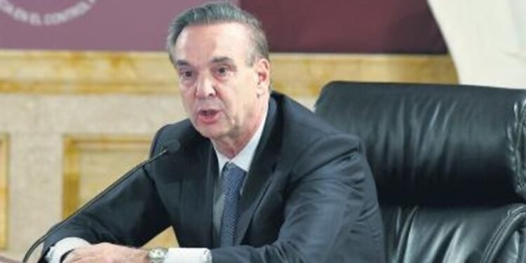 Pichetto, sin filtro, sobre el espectáculo de Milei.