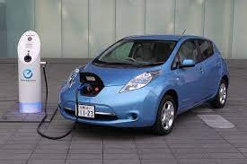 Gobierno define el futuro de los autos eléctricos.