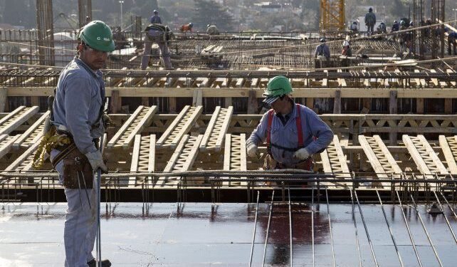 Canteras al 25%: la construcción en emergencia por obras frenadas.