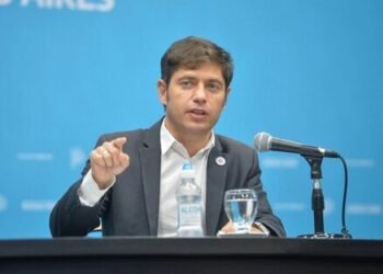 Kicillof a gobernadores: Negocian leyes nefastas con Milei.