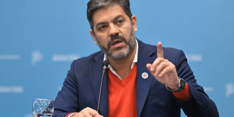 Kicillof: Bianco pide a Santilli que lo reciba.