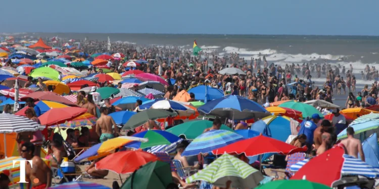 Viajes al alza (+21%) en feriado, el ahorro es tendencia.