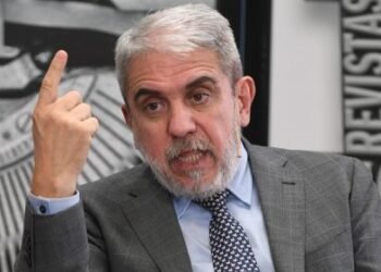 El exministro Aníbal Fernández cuestiona a Milei.