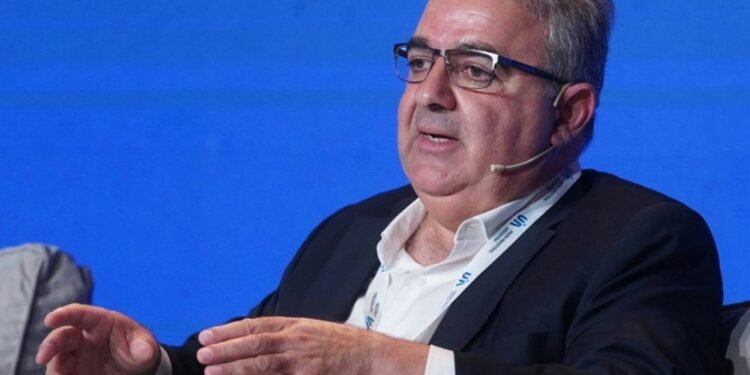 El discurso “libertario” de Jalil: compara a Néstor con Milei.