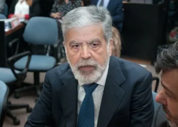 Refuerzo K: Abogado de Kirchner con De Vido.