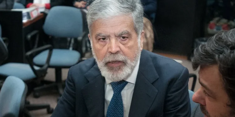 Refuerzo K: Abogado de Kirchner con De Vido.