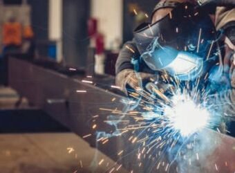 Paritarias: El Impacto en el Sueldo Metalúrgico de Enero.