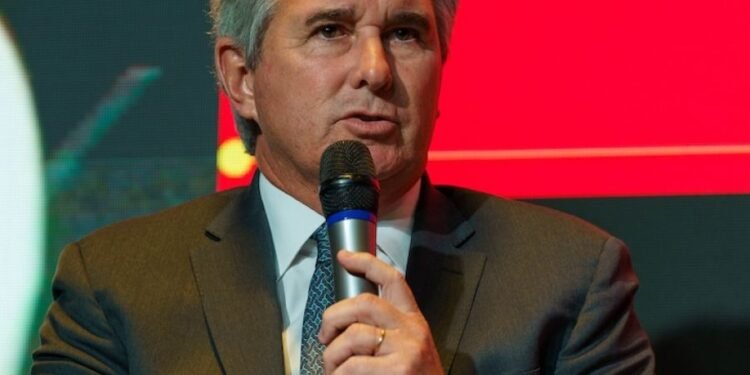 Alarma por US$1000M: Canciller, a dar explicaciones.