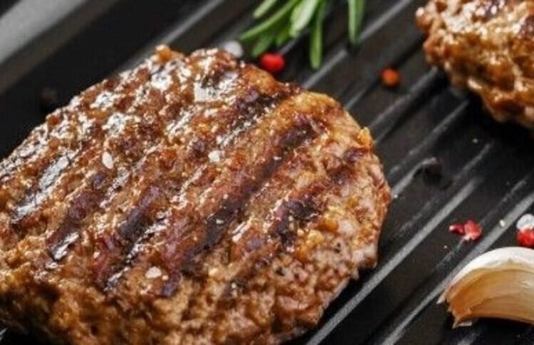 El frigorífico Paty enfrenta una dura crisis con despidos.