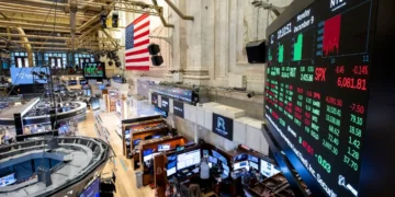 Las presiones inflacionarias en EE. UU. afectan los mercados y provocan caídas en las acciones y bonos argentinos